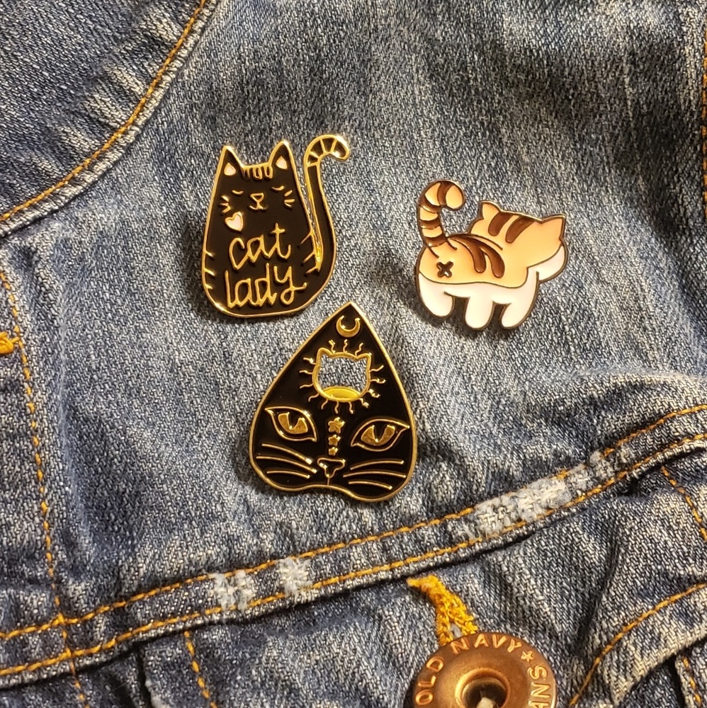 😻CAT LADY Brooch Pins Bundle 😻
